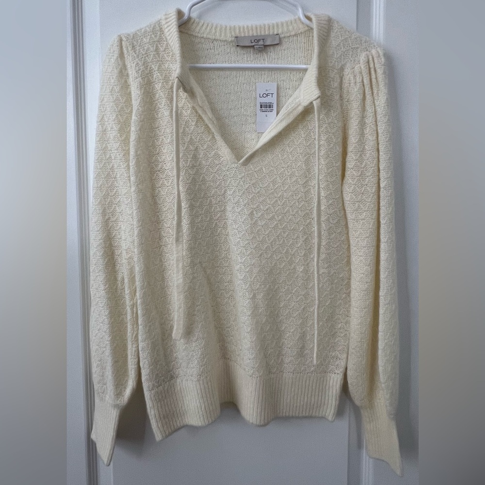Loft Cream knit sweater Sz S NWT